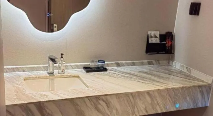 Borrman Hotel Guangzhou Quzhuang Metro Station