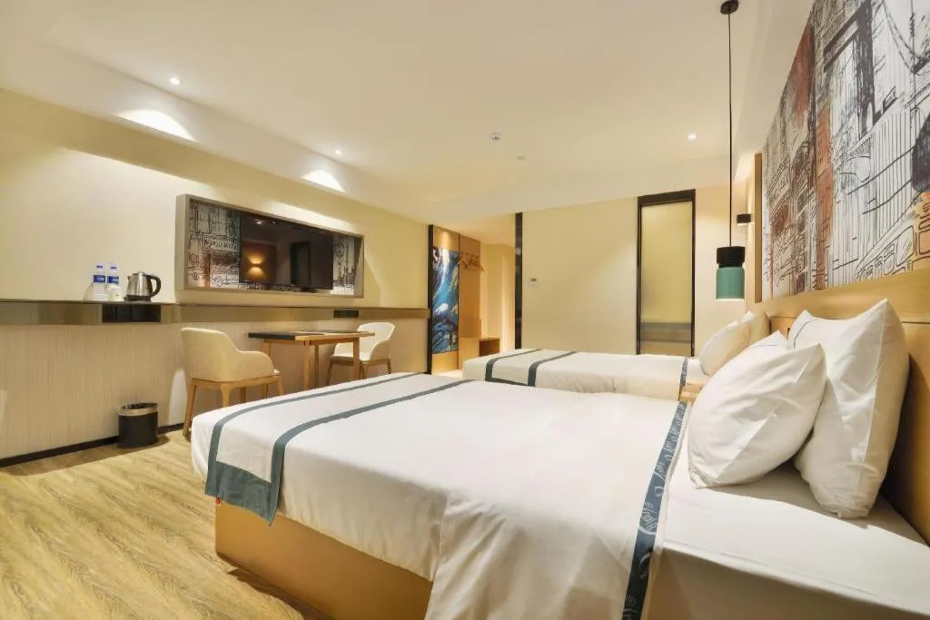 Bed in City Comfort Inn Wuhan Hankou Bei Light Rail Station