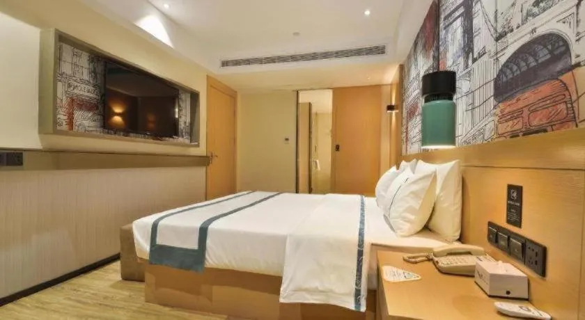 Bed in City Comfort Inn Wuhan Hankou Bei Light Rail Station