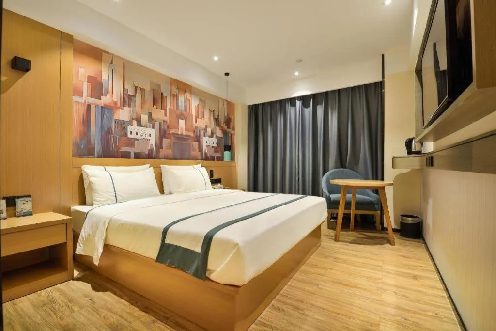 Bed in City Comfort Inn Wuhan Hankou Bei Light Rail Station