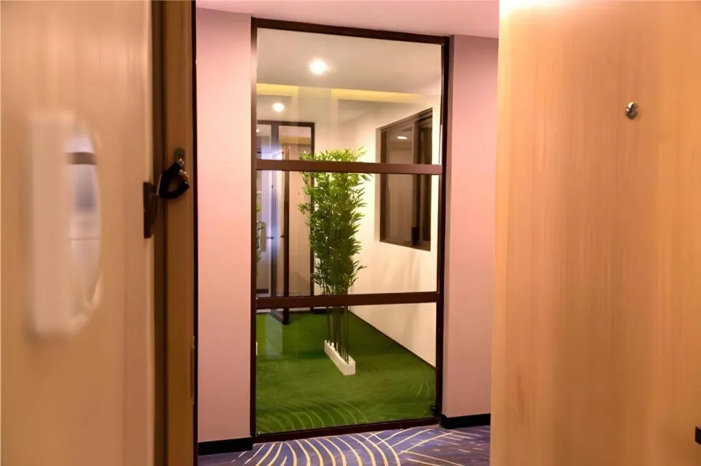 Echarm Hotel Kunming High-tech Zone Economic Management College