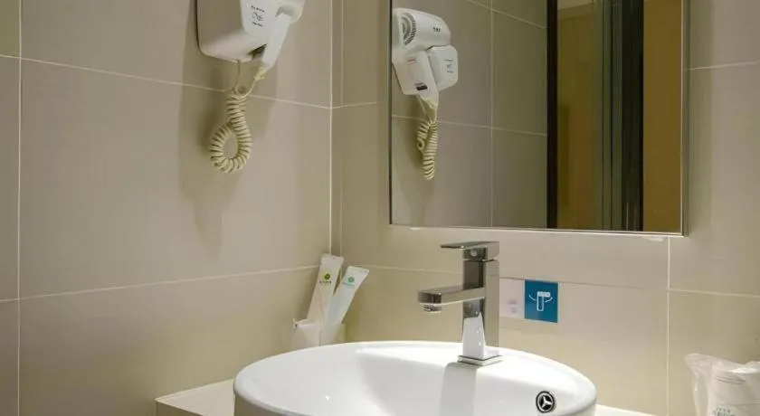 City Comfort Inn Wuhan Zongguan Metro Station