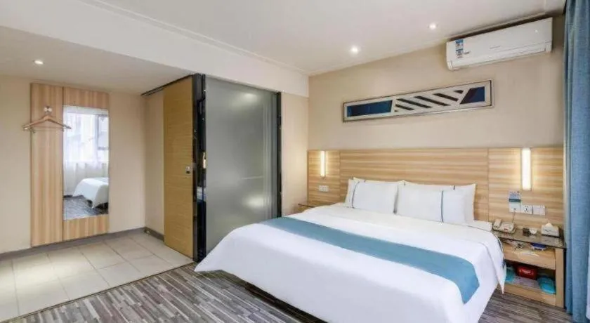 Bed in City Comfort Inn Wuhan Zongguan Metro Station