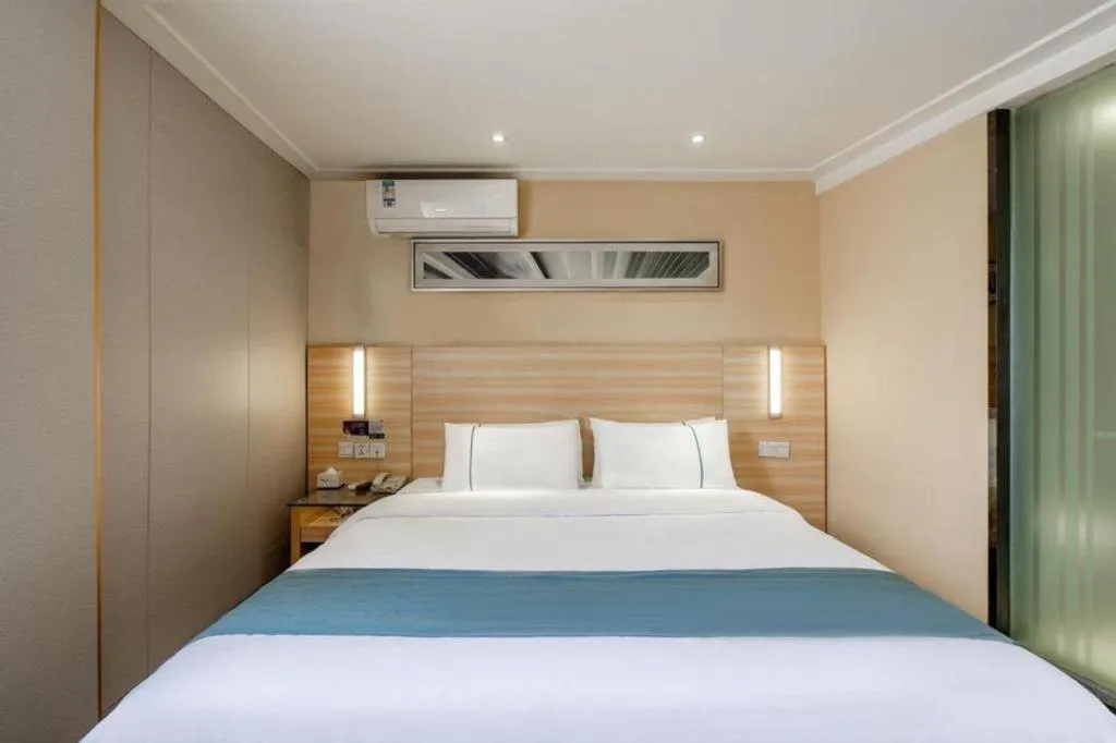 Bed in City Comfort Inn Wuhan Zongguan Metro Station