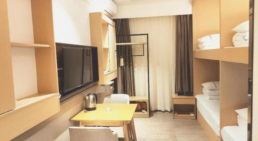 Bed in City Comfort Inn Guangzhou Shisanhang Shachong Metro Station