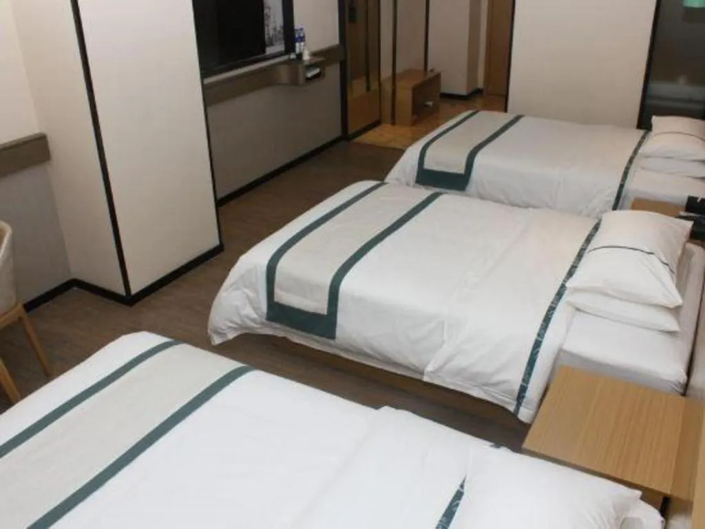 Bed in City Comfort Inn Guangzhou Shisanhang Shachong Metro Station
