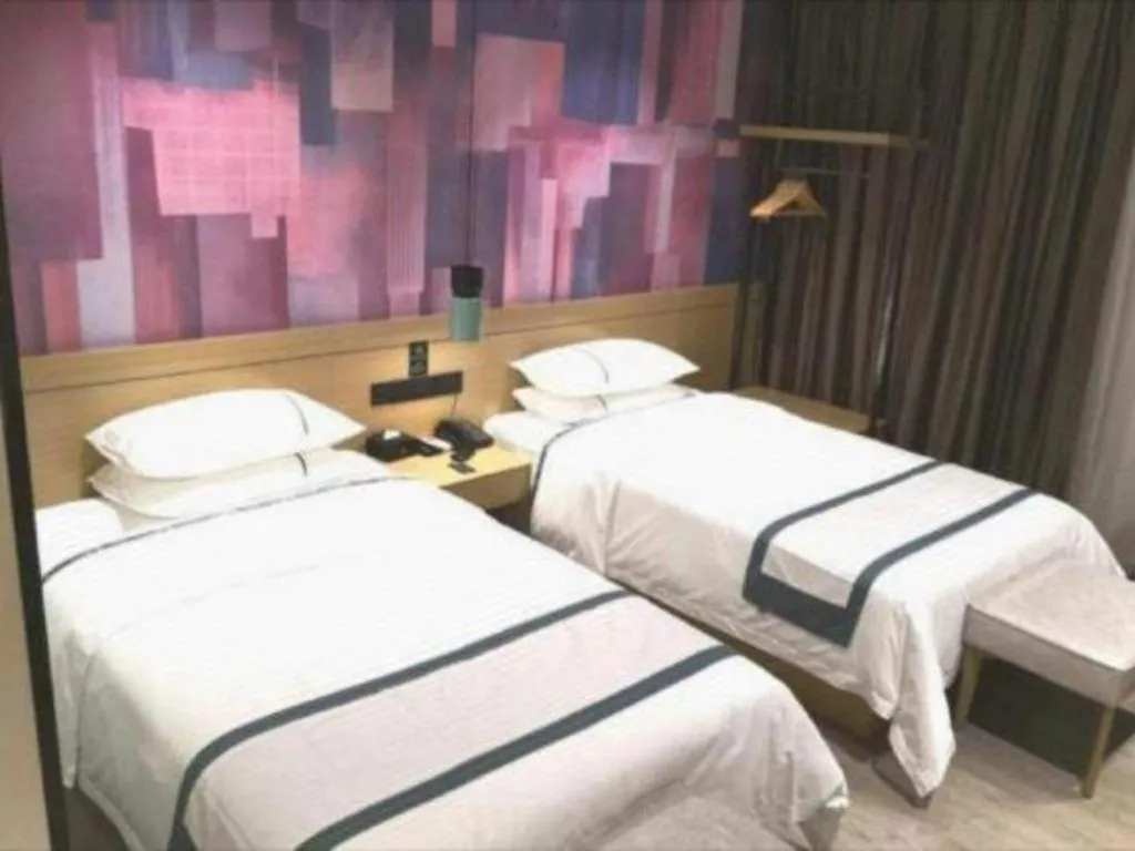 Bed in City Comfort Inn Guangzhou Shisanhang Shachong Metro Station