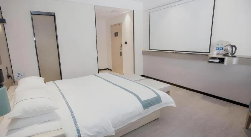 Bed in City Comfort Inn Guangzhou Shisanhang Shachong Metro Station