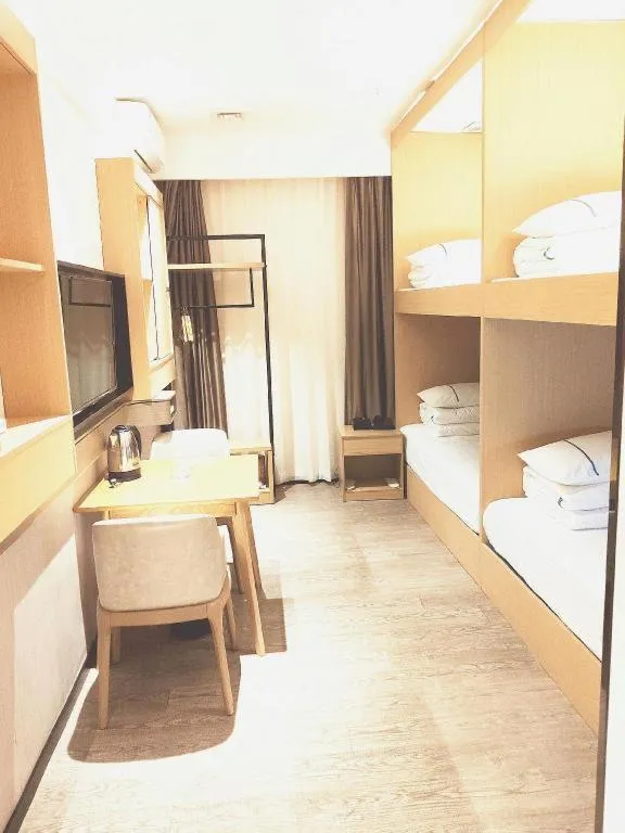 Bed in City Comfort Inn Guangzhou Shisanhang Shachong Metro Station