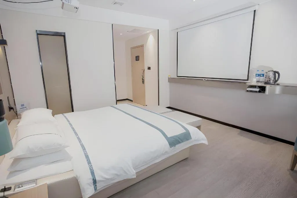 Bed in City Comfort Inn Guangzhou Shisanhang Shachong Metro Station