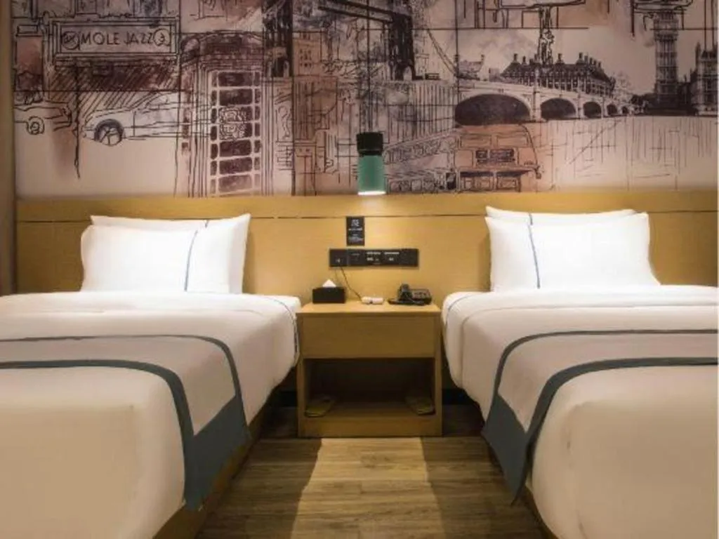 Bed in City Comfort Inn Guangzhou Shisanhang Shachong Metro Station