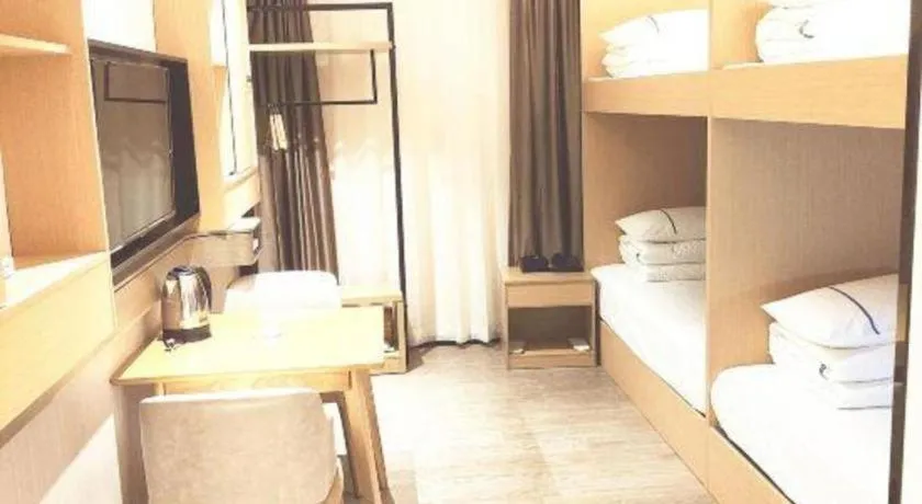 Bed in City Comfort Inn Guangzhou Shisanhang Shachong Metro Station