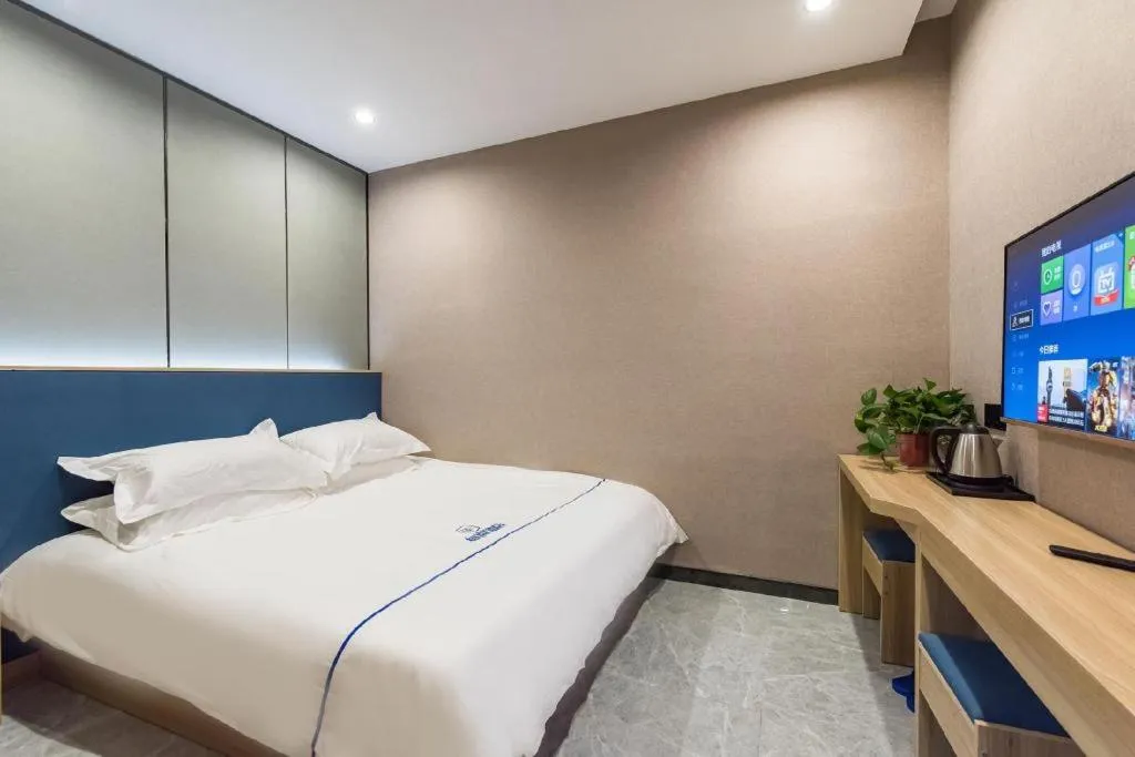 Bed in City Comfort Inn Zhengzhou Railway Station Erqi Square