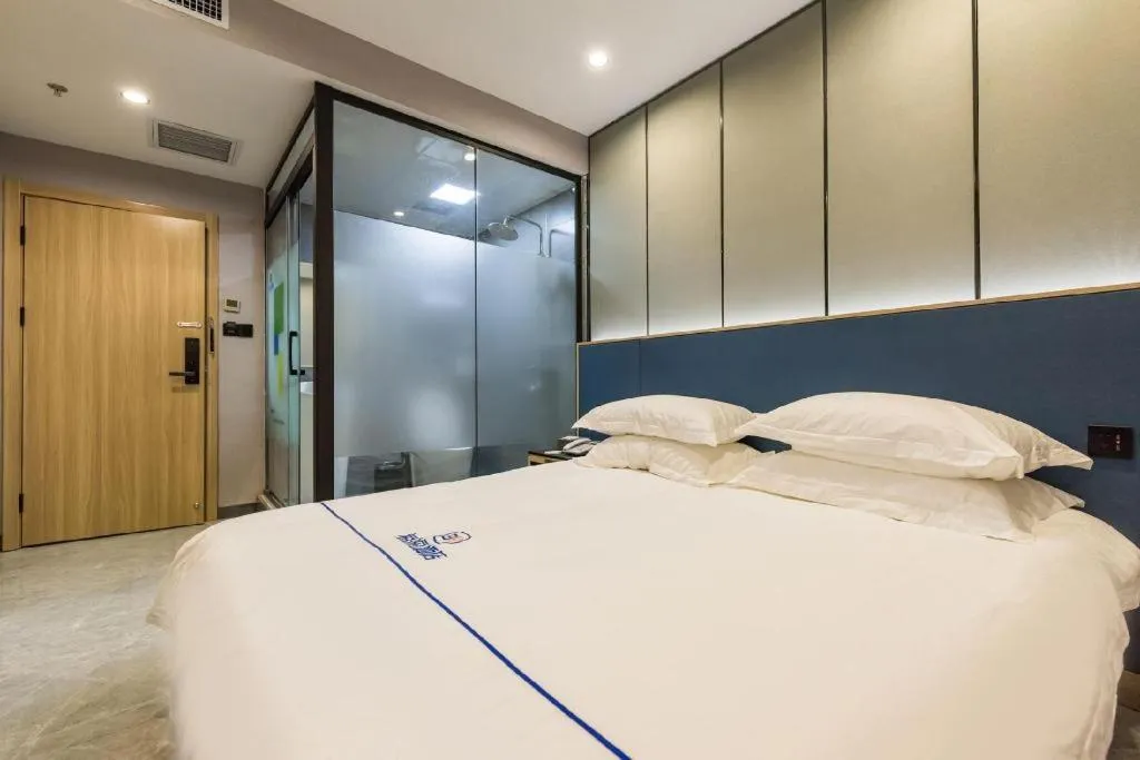 Bed in City Comfort Inn Zhengzhou Railway Station Erqi Square