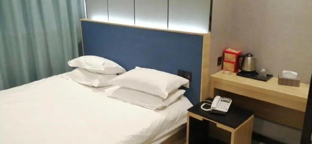 Bed in City Comfort Inn Zhengzhou Railway Station Erqi Square