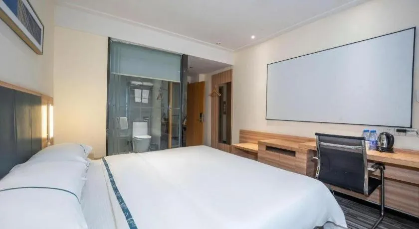 Bed in City Comfort Inn Zhengzhou Railway Station Erqi Square