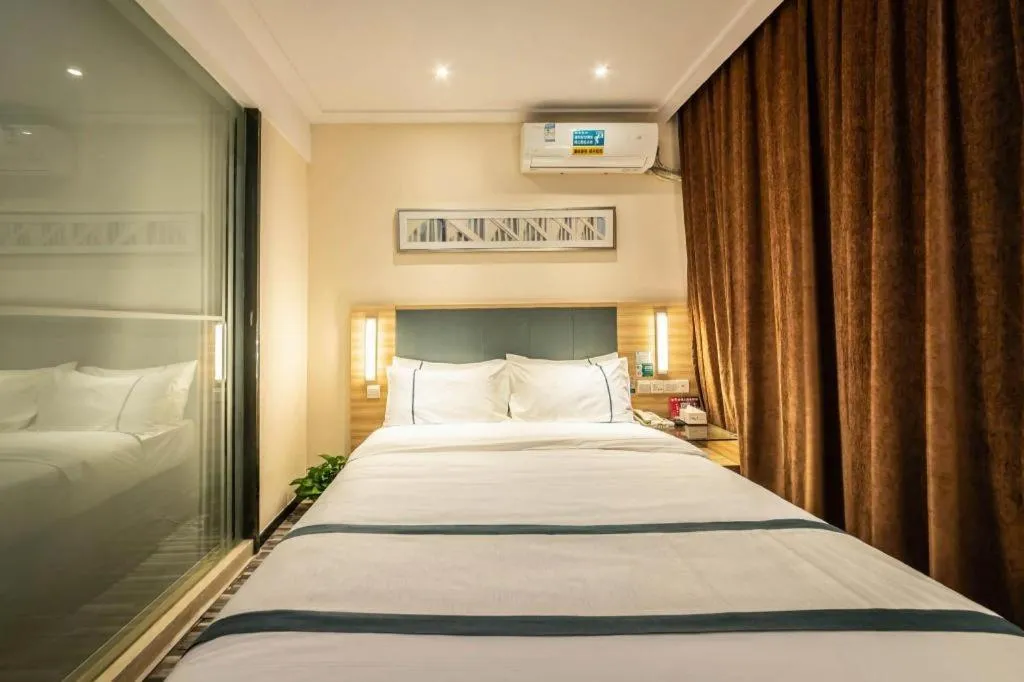 Bed in City Comfort Inn Zhengzhou Railway Station Erqi Square