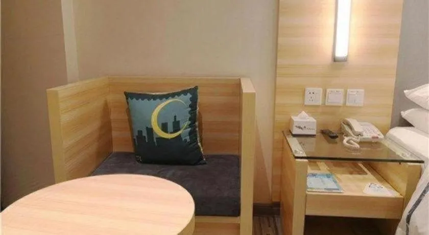 Bed in City Comfort Inn Zhongshan Nanqu Subdistrict Yong'an Square