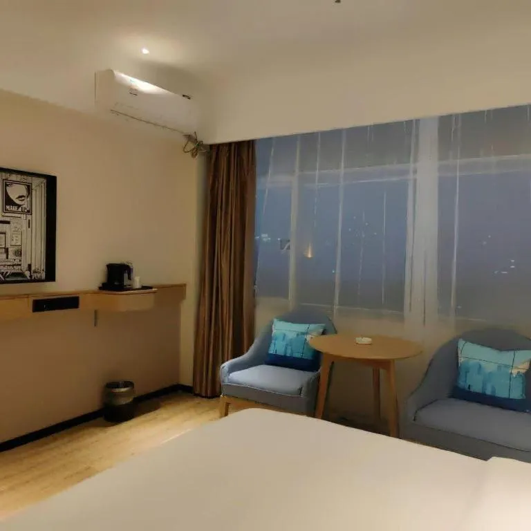 Bed in City Comfort Inn Haikou Zhongjie Road Walking Street