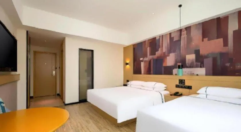 Bed in City Comfort Inn Haikou Zhongjie Road Walking Street