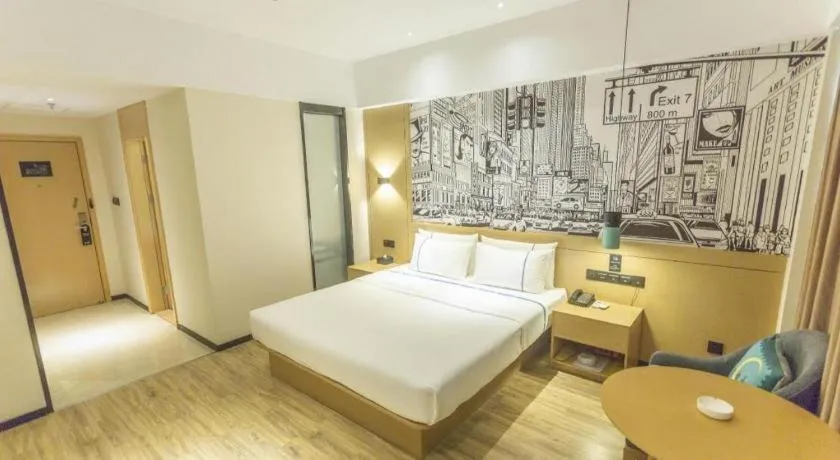 Bed in City Comfort Inn Haikou Zhongjie Road Walking Street