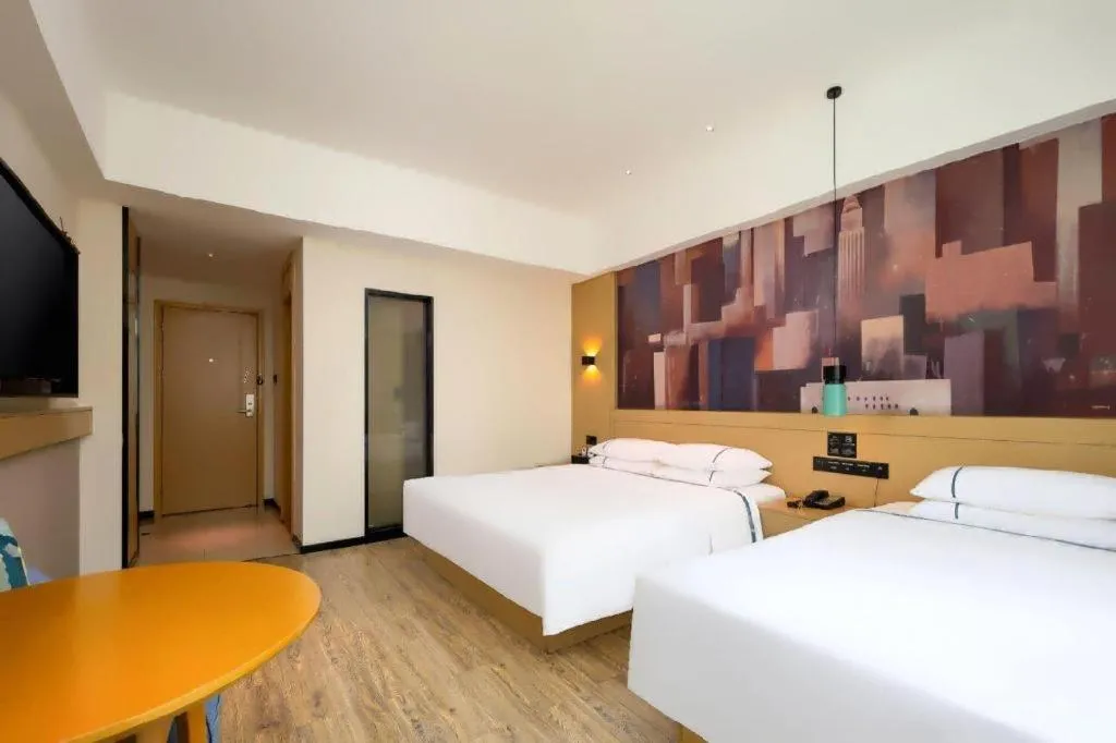 Bed in City Comfort Inn Haikou Zhongjie Road Walking Street