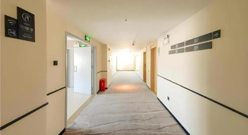 Bed in City Comfort Inn Haikou Zhongjie Road Walking Street