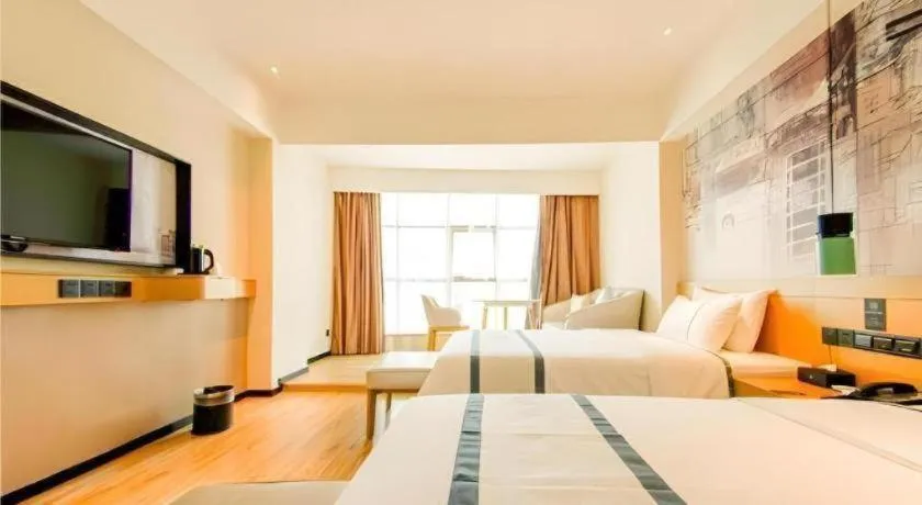 Bed in City Comfort Inn Haikou Zhongjie Road Walking Street