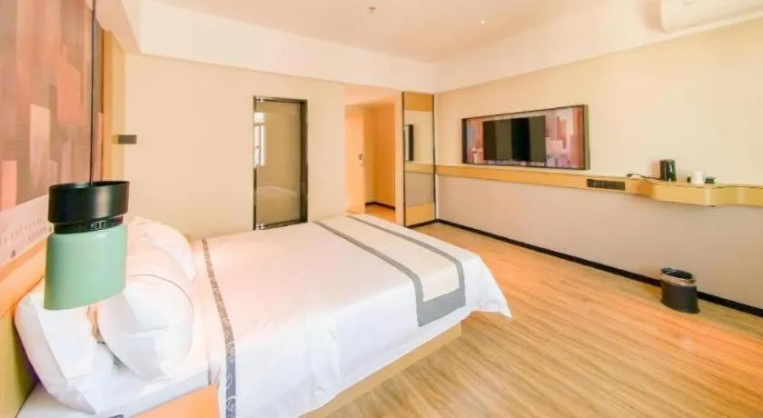 Bed in City Comfort Inn Haikou Zhongjie Road Walking Street