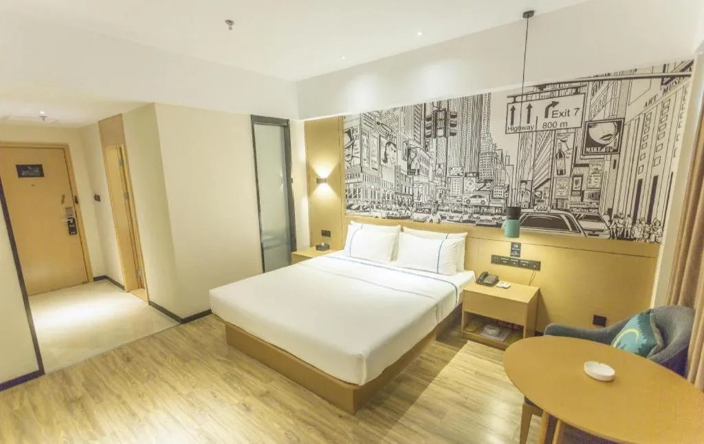 Bed in City Comfort Inn Haikou Zhongjie Road Walking Street
