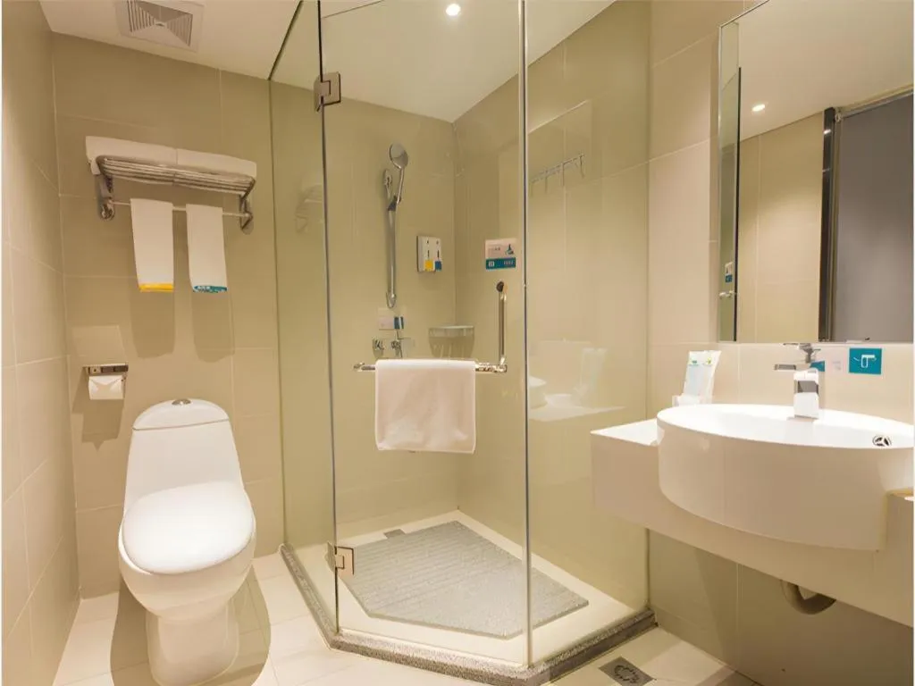 City Comfort Inn Wuhan Huanghe Tower Shouyi Metro Station