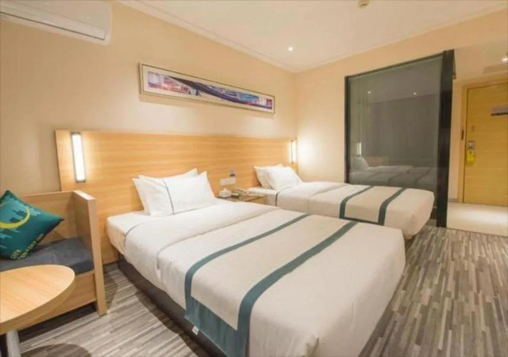 Bed in City Comfort Inn Wuhan Huanghe Tower Shouyi Metro Station