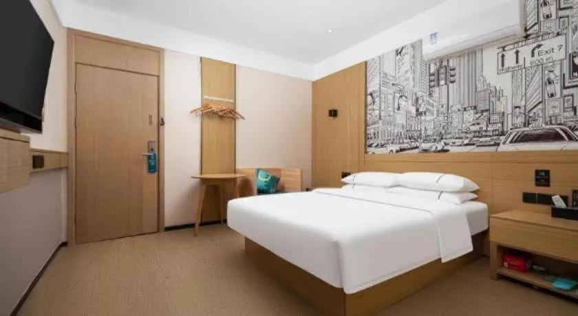 Bed in City Comfort Inn Wuhan Huanghe Tower Shouyi Metro Station