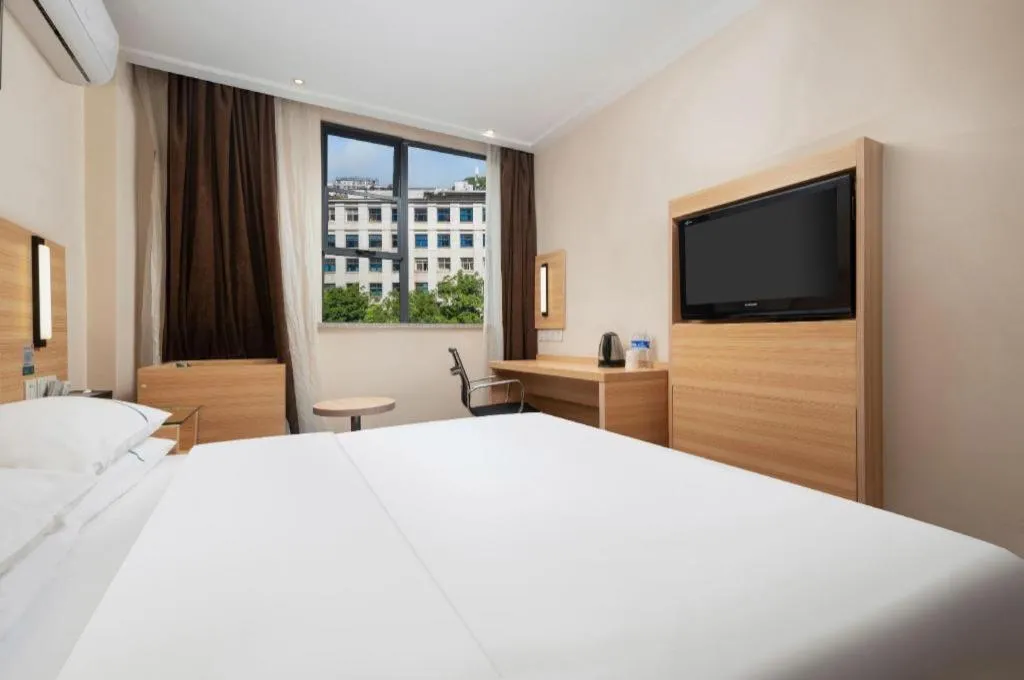 Bed in City Comfort Inn Wuhan Huanghe Tower Shouyi Metro Station