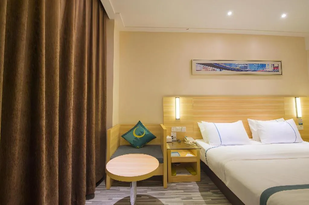Bed in City Comfort Inn Wuhan Huanghe Tower Shouyi Metro Station