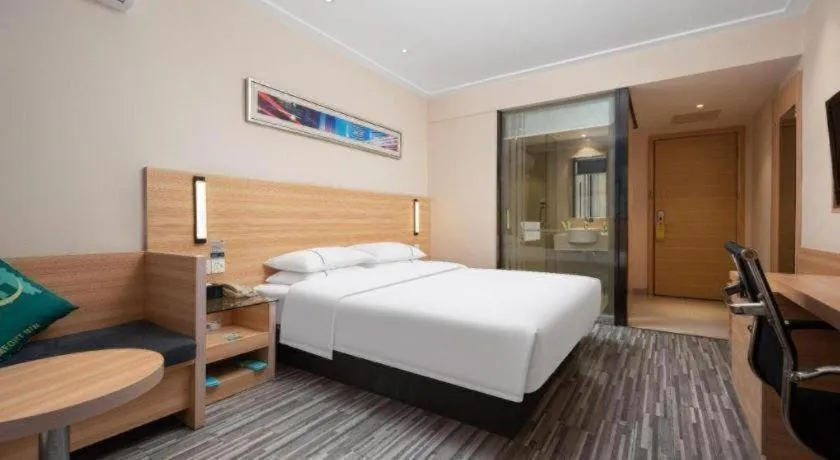 Bed in City Comfort Inn Wuhan Huanghe Tower Shouyi Metro Station