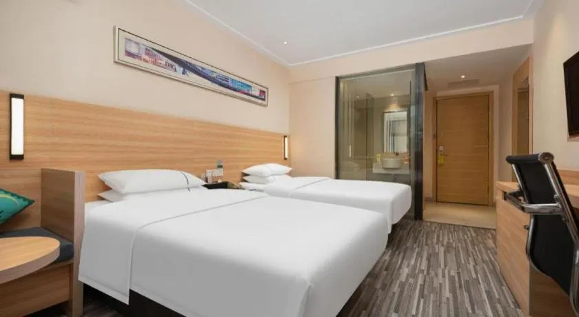 Bed in City Comfort Inn Wuhan Huanghe Tower Shouyi Metro Station