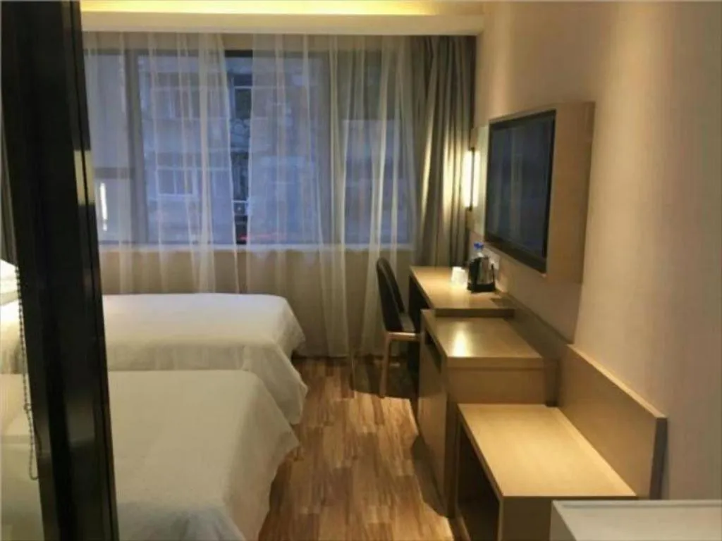 Bed in City Comfort Inn Wuhan Central China Normal University Dahuquan Metro Station