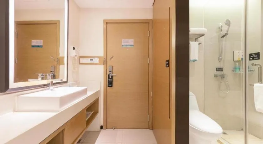 City Comfort Inn Wuhan Central China Normal University Dahuquan Metro Station