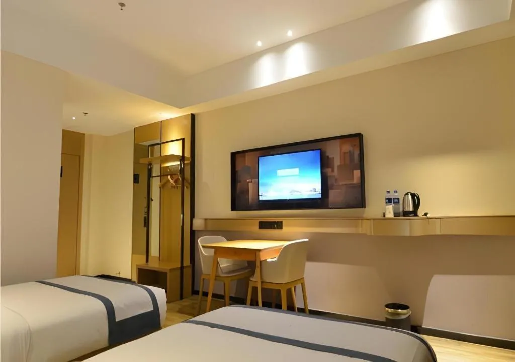 Bed in City Comfort Inn Wuhan Optics Valley OuYada Yangjiawan Metro Station