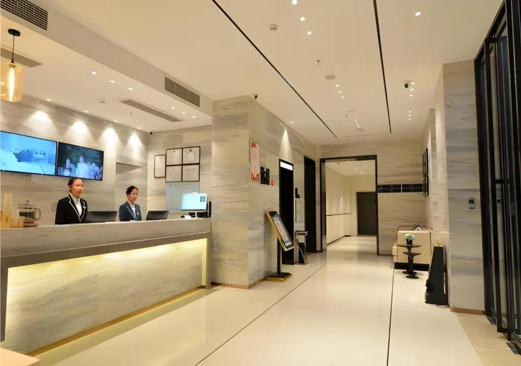 City Comfort Inn Wuhan Optics Valley OuYada Yangjiawan Metro Station