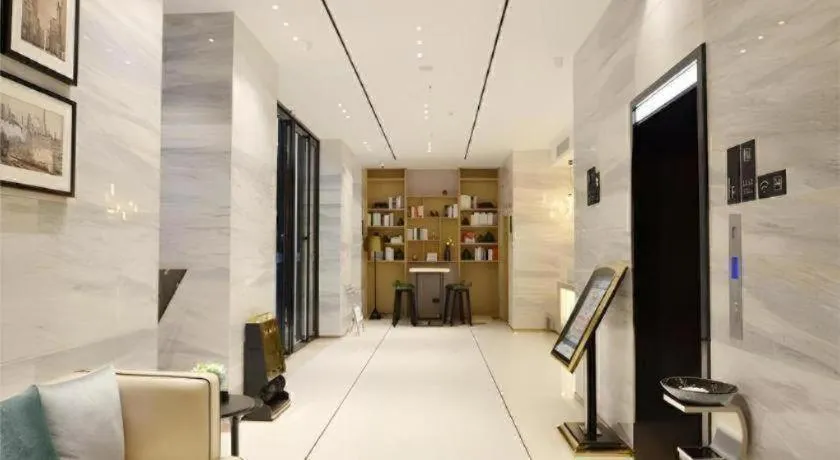 City Comfort Inn Wuhan Optics Valley OuYada Yangjiawan Metro Station