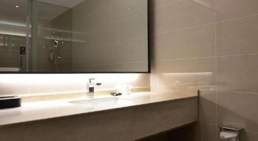 City Comfort Inn Wuhan Optics Valley OuYada Yangjiawan Metro Station