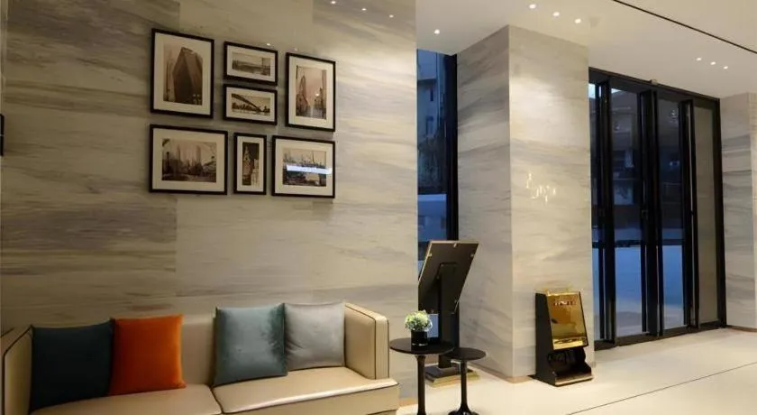 City Comfort Inn Wuhan Optics Valley OuYada Yangjiawan Metro Station