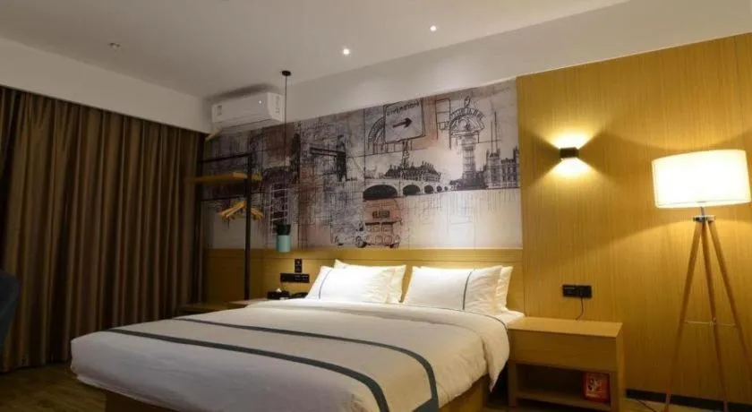 Bed in City Comfort Inn Wuhan Optics Valley OuYada Yangjiawan Metro Station