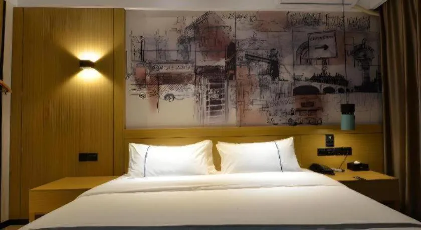 Bed in City Comfort Inn Wuhan Optics Valley OuYada Yangjiawan Metro Station