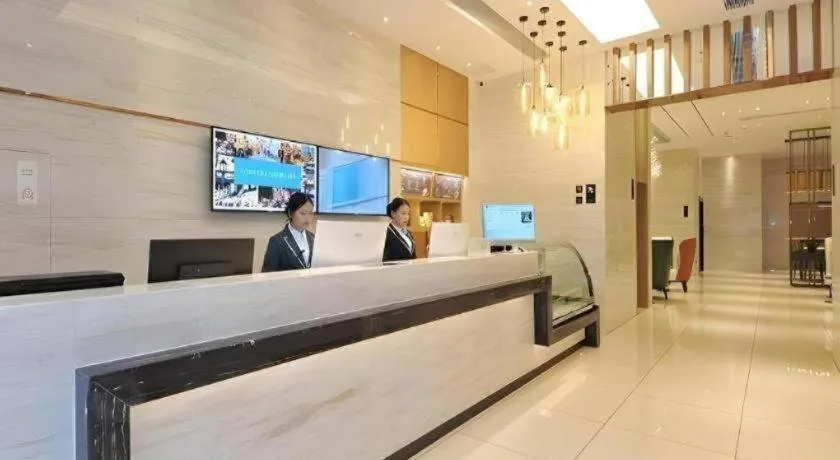 City Comfort Inn Chengdu Wenjiang University Town Fengxi River Metro Station