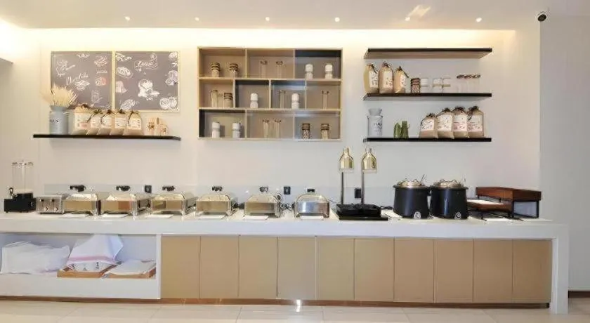 City Comfort Inn Chengdu Wenjiang University Town Fengxi River Metro Station