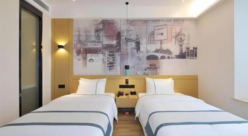 Bed in City Comfort Inn Chengdu Wenjiang University Town Fengxi River Metro Station