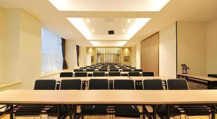 City Comfort Inn Chengdu Wenjiang University Town Fengxi River Metro Station